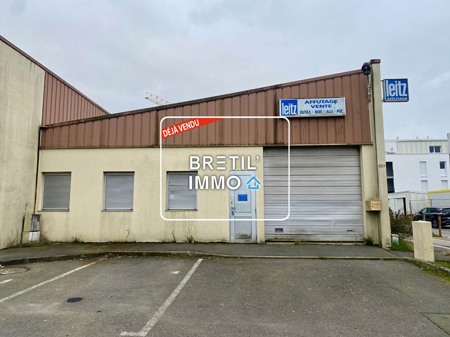 Local pro  pièces à VITRE