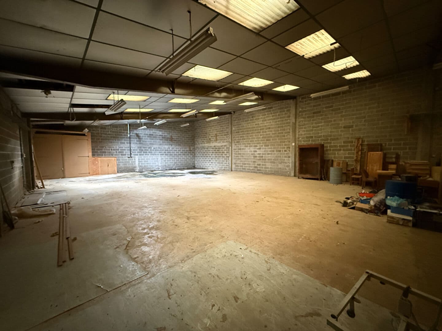 VITRE  - LOCAL INDUSTRIEL - A VENDRE — Photo 3