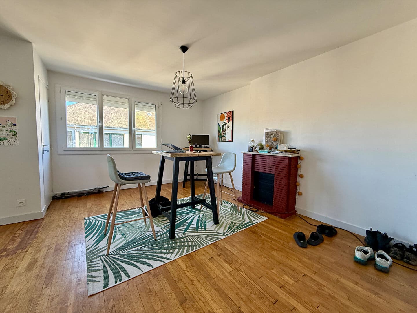 VITRE - APPAREMENT - A VENDRE — Photo 2