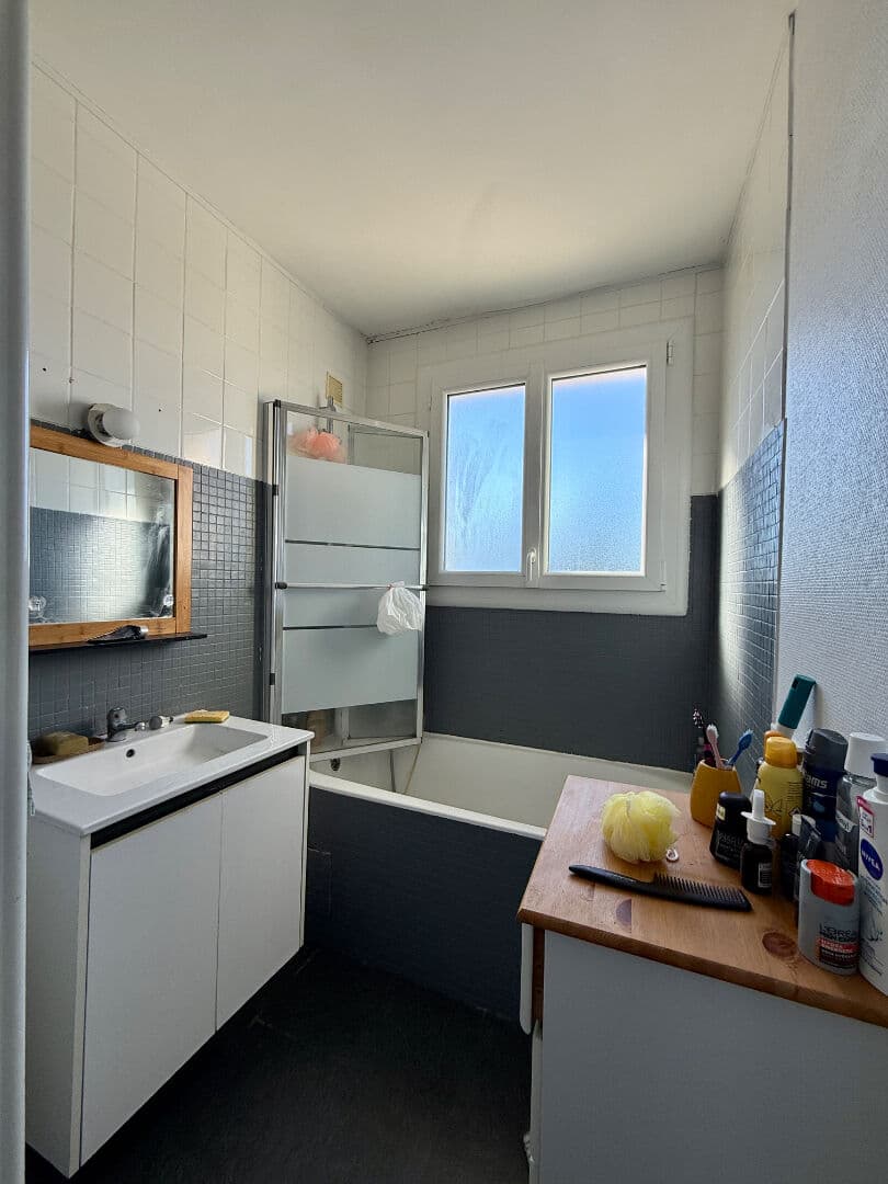 VITRE - APPAREMENT - A VENDRE — Photo 4